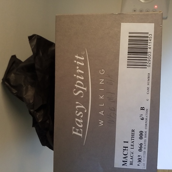 EASY SPIRIT WALKING SHOE NWT Black Leather 6 1/2 Vintage - Picture 6 of 6